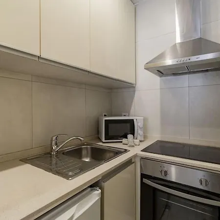 Comfy Apartment In City Center Porto Exterior photo