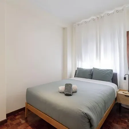 Comfy Apartment In City Center Porto Exterior photo