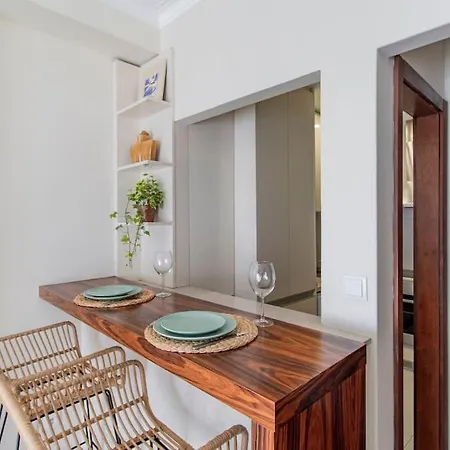 Comfy Apartment In City Center Porto Exterior photo